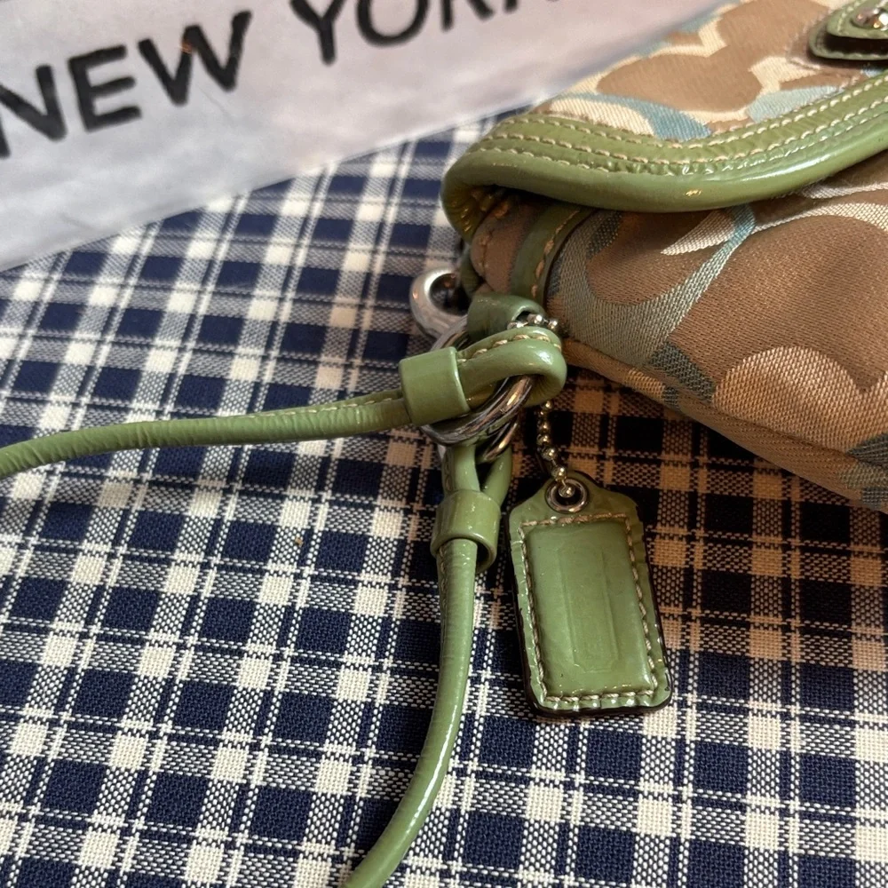 COACH legacy Y2K mint Green Signature Wristlet with Leather Trim - Picture 3 of 10